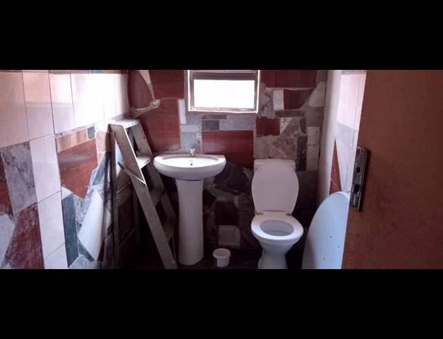 2 BEDROOM HOUSE FOR SALE IN BRAM FISCHERVILLE